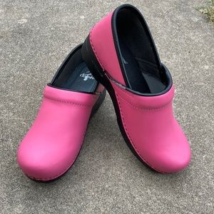 ❤️Dansko Pink Clogs❤️